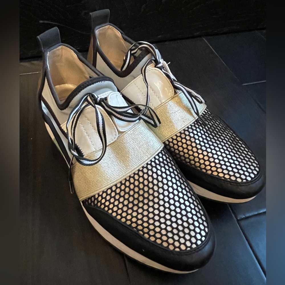 STEVE MADDEN SNEAKER SHOE - WOMEN’S 9.5